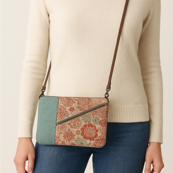 Maruca Tomboy Crossbody Bag Floral Tapestry Handbag Handmade Colorado Brand New - Picture 1 of 9